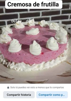 Una foto de Torta cremosa de frutilla
