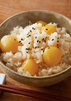A picture of Chestnut Rice with Dashi Flavor (2 or 3 Cups).
