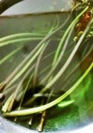 A picture of How to Get Rid of the Astringency of Warabi (Bracken Fern) with Baking Soda.