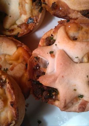 A picture of Mini taco pies.