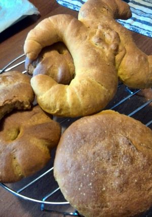 A picture of Pumpkin bread.