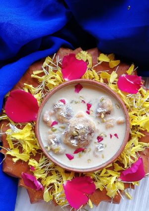 দুধ গোকুল পিঠে(doodh gokul pithe recipe in Bengali) রেসিপির প্রধান ছবি