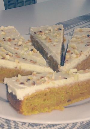 A picture of Carrot ginger cake.