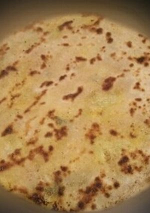 આલૂ પરોઠા(aaloo Paratha recipe in Gujarati) રેસીપી મુખ્ય ફોટો