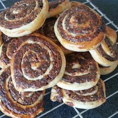 A picture of Date and Nut Pin wheels.