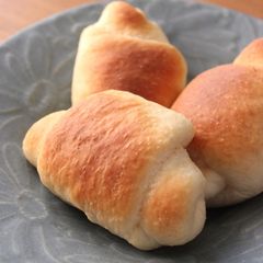 A picture of Fluffy Bread Rolls.