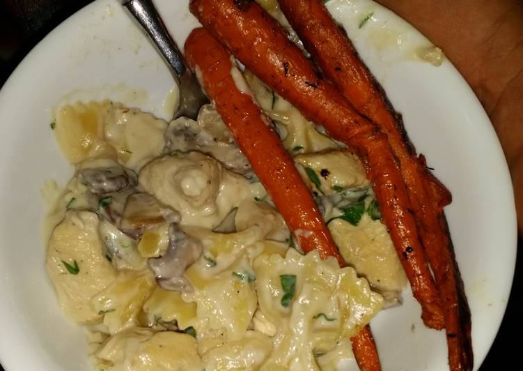 Recipe of Quick Chicken Alfredo with Mushrooms