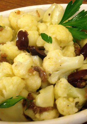 A picture of Cauliflower Salad.