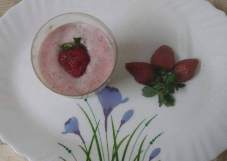 Easiest Way to Make Super Quick Homemade Strawberry Milkshake