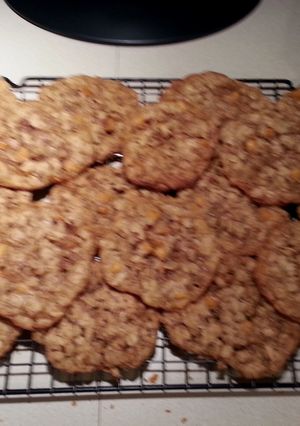 A picture of Best Oatmeal Cookies Ever.