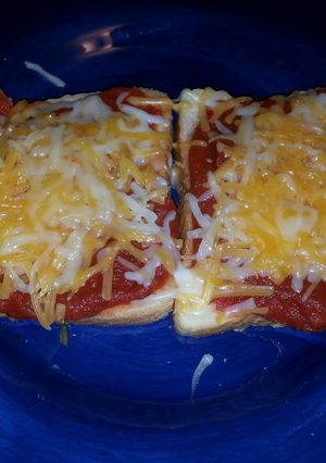 A picture of Poor Boy's Pizza.