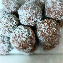 A picture of Aussie Tim Tam Balls.