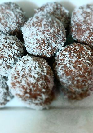 A picture of Aussie Tim Tam Balls.