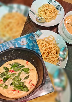 รูปของ 🍝🐔..สปาเกตตี้แกงเขียวหวานครีมซอส