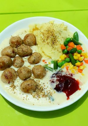 Foto resep Swedish Meatball IKEA Rumahan