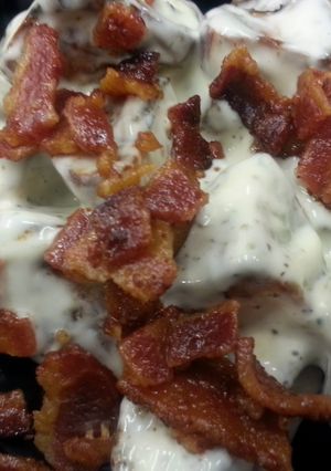 A picture of Bacon-Ranch Roasted Taters.