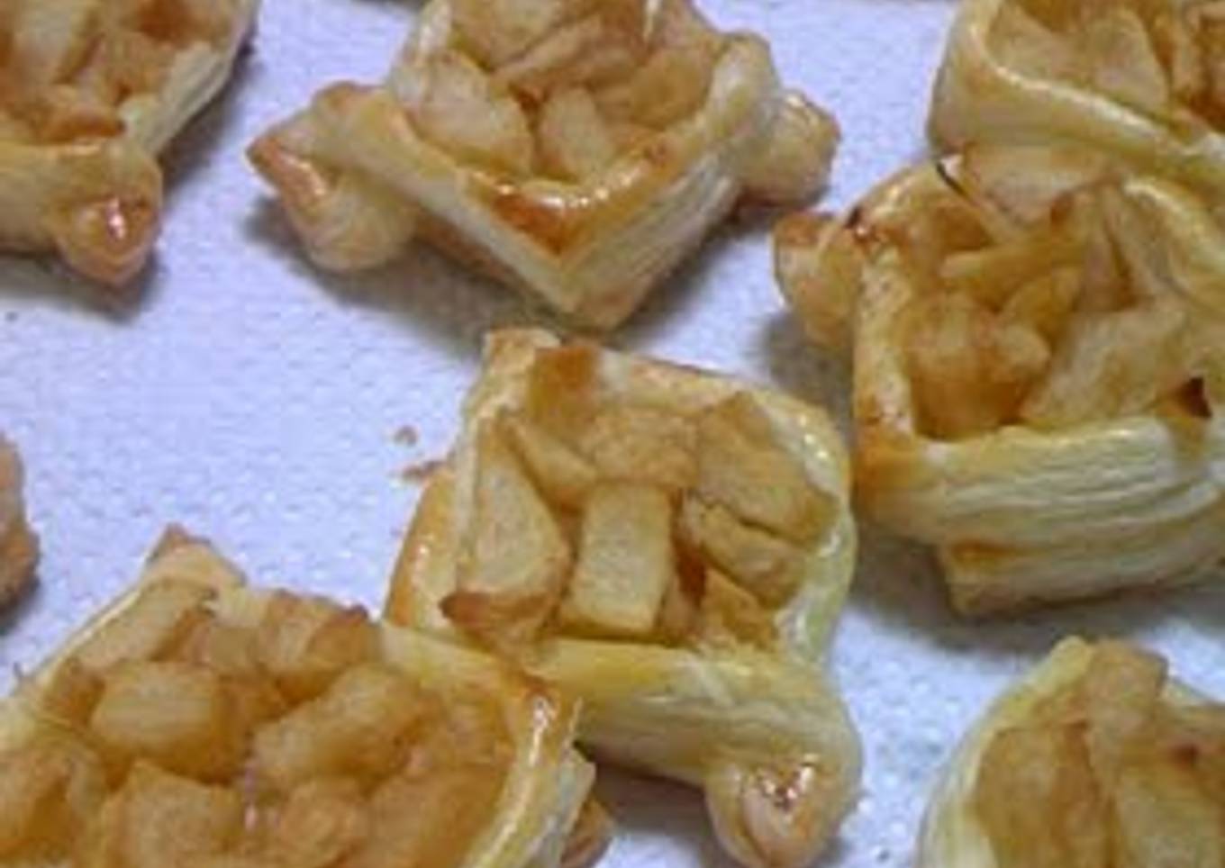 Tiny Apple Pies
