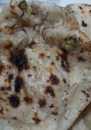 आलू कुलचा (Aloo kulcha recipe in hindi) रेसिपी मुख्य फोटो