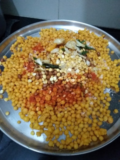 காரா பூந்தி (Kaara boonthi recipe in tamil) செய்முறை முக்கிய புகைப்படம்