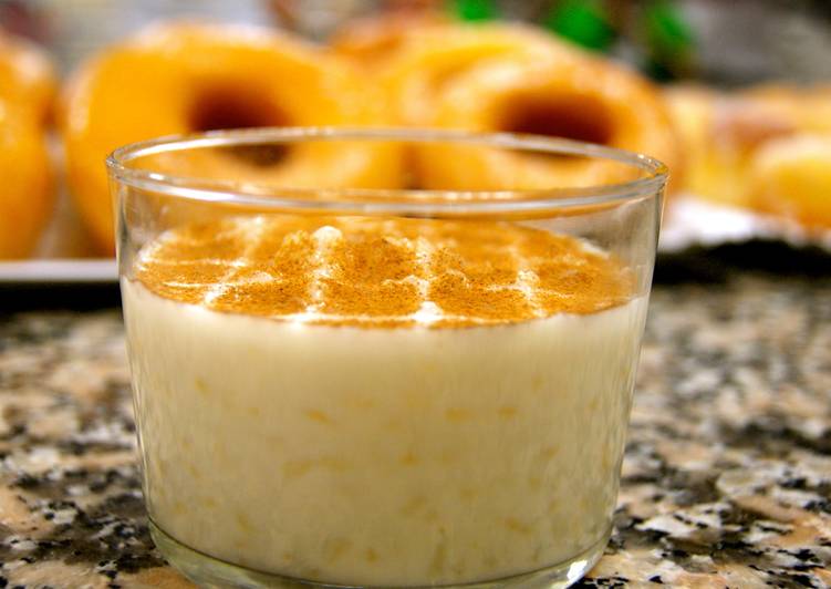 Arroz con leche (rice with milk)