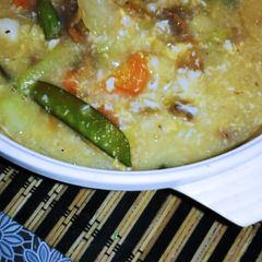 A picture of simple homemade vegetable soup.