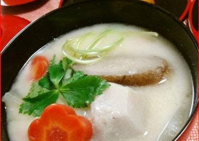 Simple Way to Make Favorite Kyoto Ozouni (Mochi Soup) with White Miso