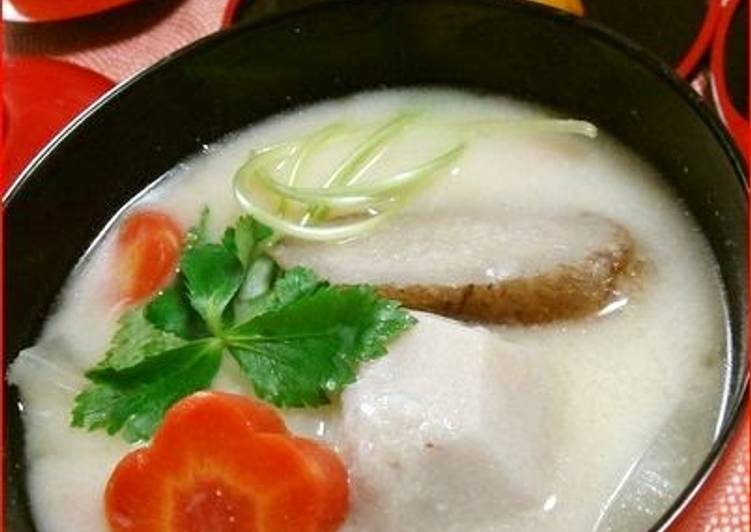 Recipe of Perfect Kyoto Ozouni (Mochi Soup) with White Miso