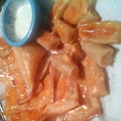 Buffalo chicken wontons A picture of Buffalo chicken wontons.