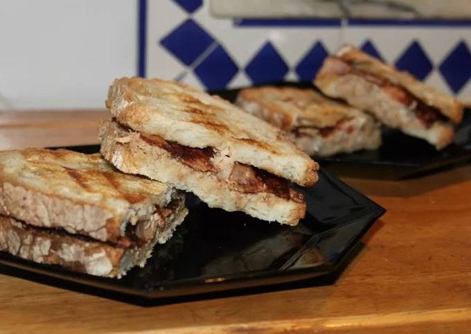 Tunna and bacon grilled sandwich