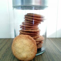 A picture of Butter Crisps.