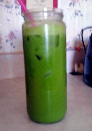 A picture of M&N's Healthy yummy Green smoothie.