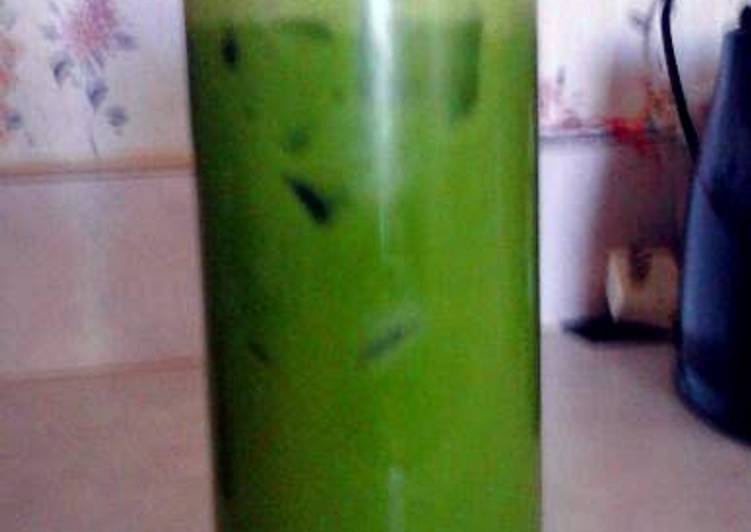 Recipe of Any-night-of-the-week M&amp;N&#39;s Healthy yummy Green smoothie