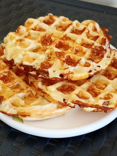 Una foto de Waffles de Queso 🤤🧇🧀