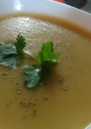 Una foto de Crema de apio o arracacha y zanahoria
