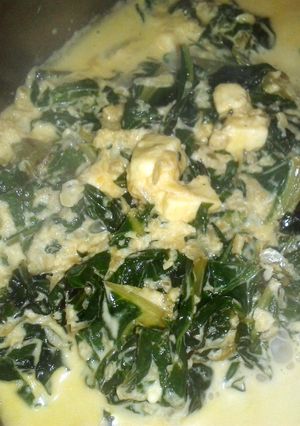 A picture of creamy spinach with pepper feta.