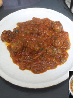 Una foto de Albondigas congeladas con tomate