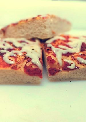 A picture of Dad's deep-dishy pizza.