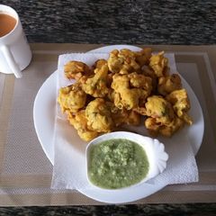 A picture of Cauliflower Bhajiya#foodphotography Challenge.