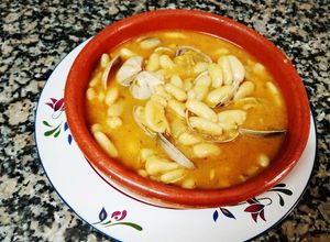 Una foto de Fabas con almejas (Alubia asturianas)