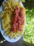 Fusilli dengan saos sederhana