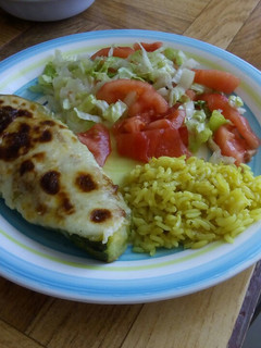 Una foto de Zapallitos rellenos gratinados con salsa bechamel