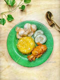 Foto resep Nasi Kuning Ayam Krispi