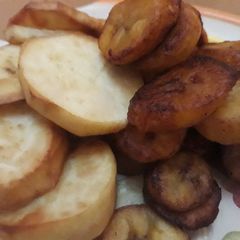 Fried plantain and potatoes A picture of Fried plantain and potatoes.