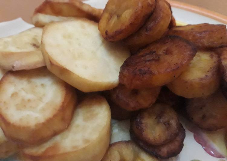 Recipe of Any-night-of-the-week Fried plantain and potatoes