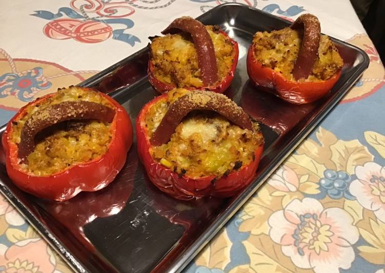Comment Préparer Les Petits paniers de poivrons farcis aux navets jaunes tomates parmesan et saucisses américaines