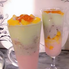 A picture of Colourfull khatas mithas🍌🥭🍫.
