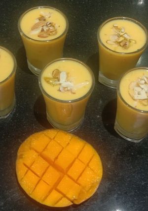 A picture of Mango milk shake shots.