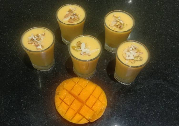 Recipe of Award-winning Mango milk shake shots