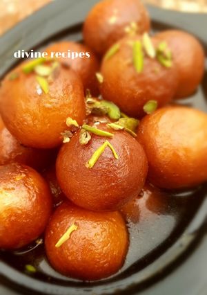 A picture of Instant gulabjamun.