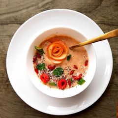 A picture of Raspberry coconut mint smoothie.